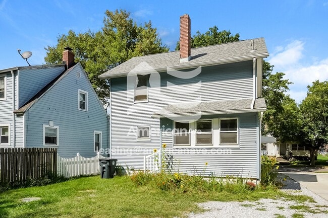 Building Photo - 976 Hunt St