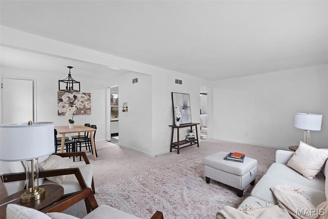 Building Photo - 813 Chain of Rocks Dr