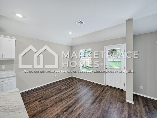 Building Photo - 23198 S Mae Dr