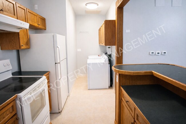 Building Photo - Laporte