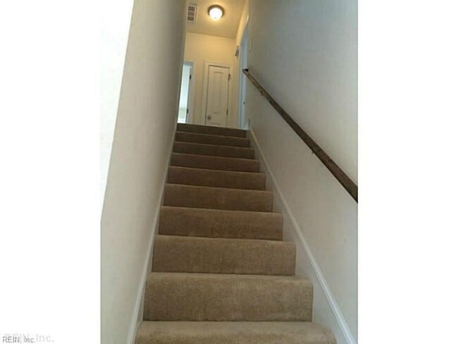 Building Photo - Beach Borough