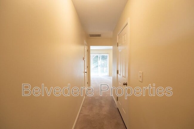 Building Photo - 36 Ackland Dr