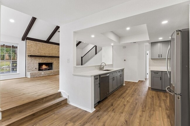 Building Photo - 4303 Rimdale Dr