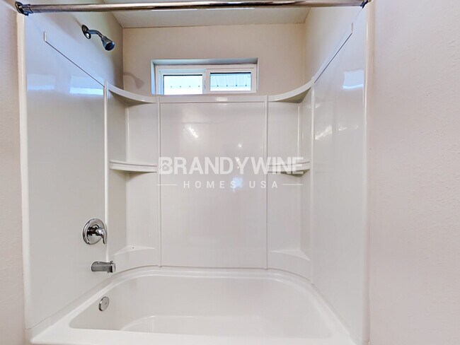 Building Photo - NEW Lower Rental Rate Leasing Special: Mar...