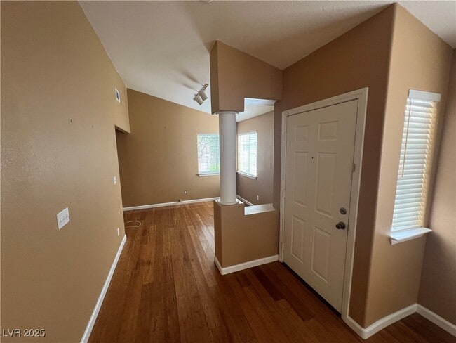 Building Photo - 9353 Buckhaven Dr