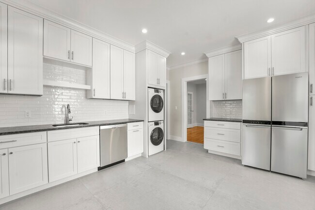Building Photo - 311 Hamilton Ave