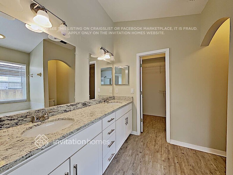 Building Photo - 1060 Rock Springs Dr