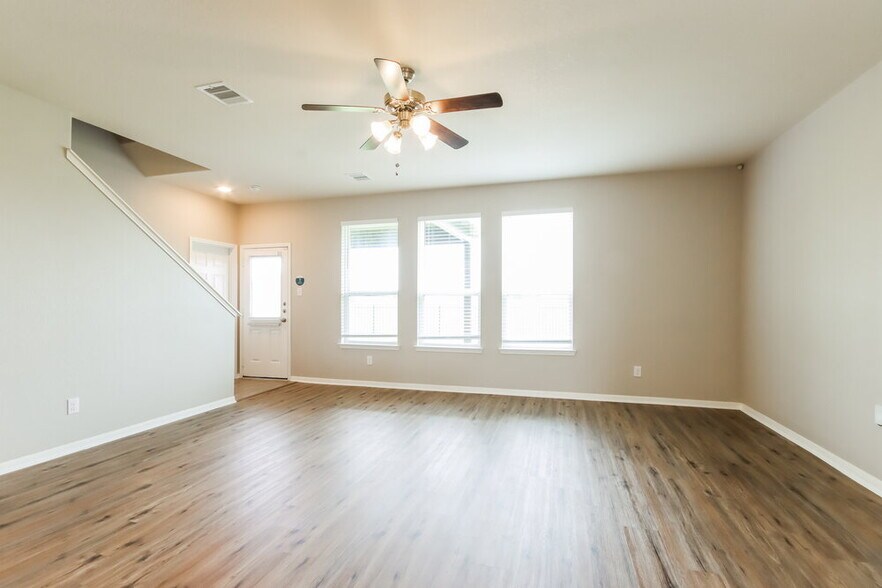 Building Photo - 23210 Snowy Ridge Dr