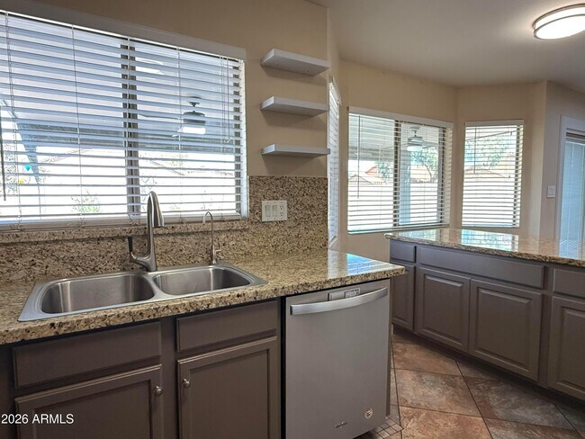 Building Photo - 23644 W Pkwy Dr