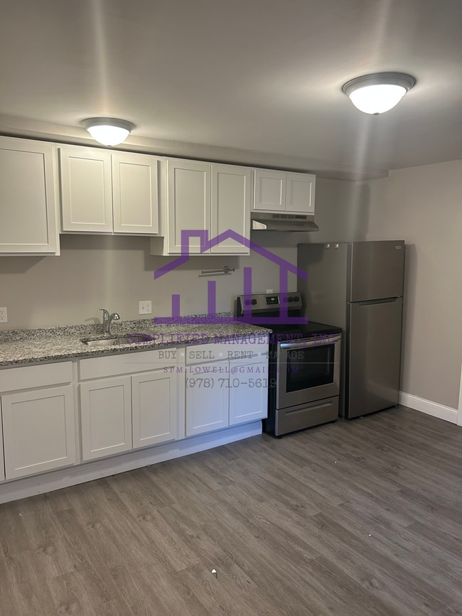 Building Photo - 2 Bedrooms, 1 bathroom Unit available in Gardner, MA!