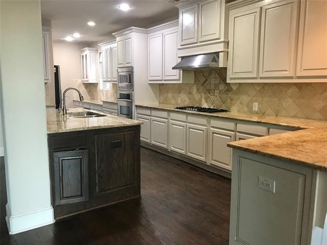 Building Photo - 408 Paluxy Dr