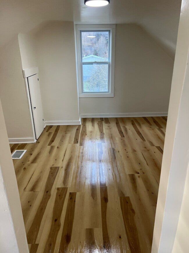 Building Photo - Christy Park