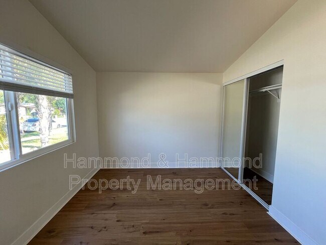 Building Photo - 1462 4th St