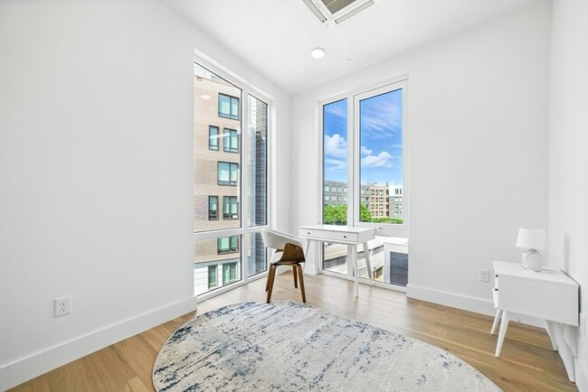 Building Photo - 38 Hichborn St