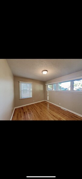 Building Photo - 9225 S 51st Ave