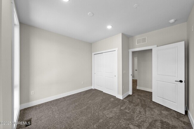 Building Photo - 1403 Kingsley St