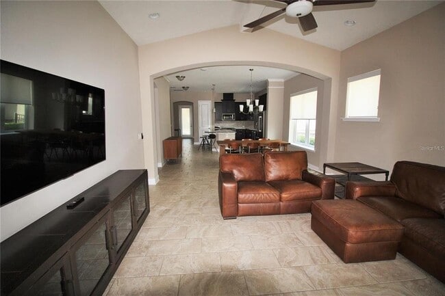 Building Photo - 7909 Laureate Blvd