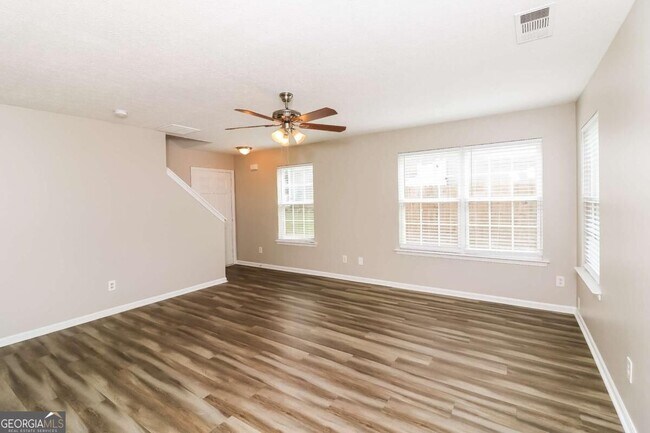 Building Photo - 127 Silver Fox Trail