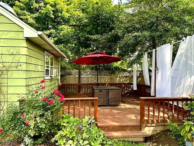 Building Photo - 145 Prescott Ave