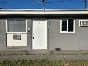 Building Photo - 928ru