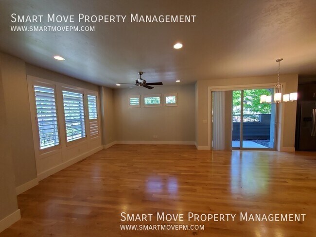 Building Photo - 3905 Woodcraft-