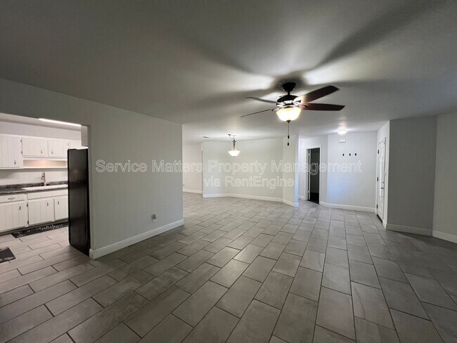 Building Photo - 2017 Coral Creek Dr