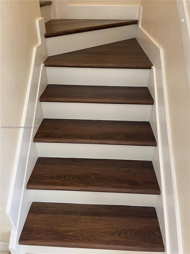 Building Photo - 9045 W 33rd Ave