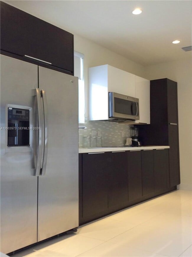 Building Photo - 6416 NW 104th Path