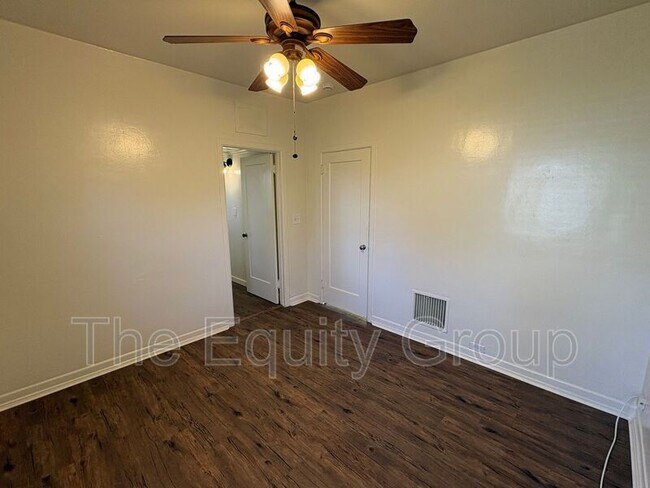 Building Photo - 1424 18th Ave