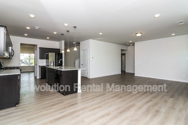 Building Photo - 415 Sierra Pt