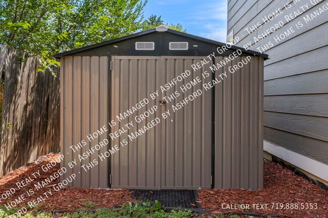 Building Photo - 537 Blossom Field Rd