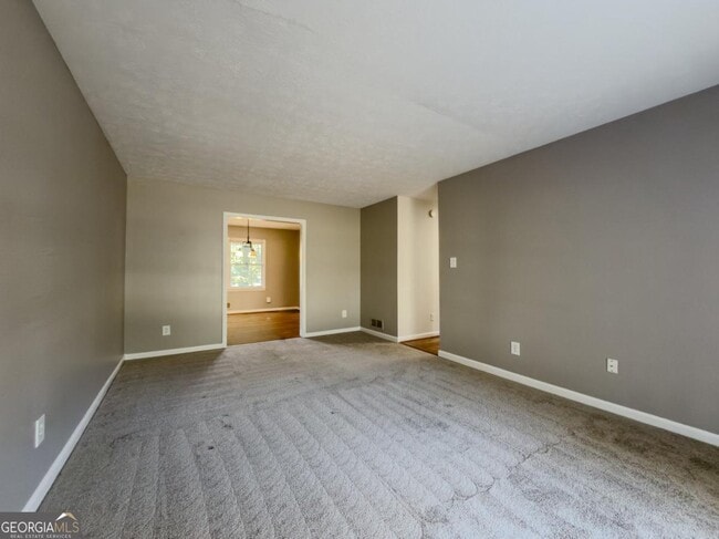 Building Photo - 518 Barbashela Cir