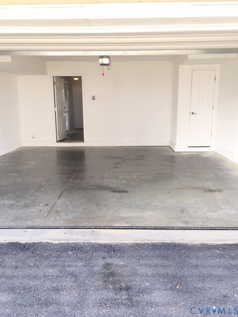 Building Photo - 7474 Pebble Lake Dr