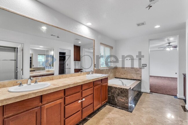 Building Photo - 3906 Glacier Ct