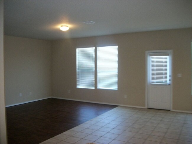 Building Photo - Beautiful Rental in New Braunfels