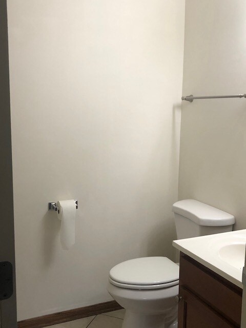 Building Photo - 9429 S Kenton Ave