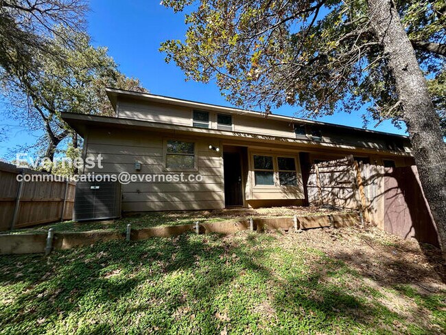 Building Photo - 320 Ezekial Ave