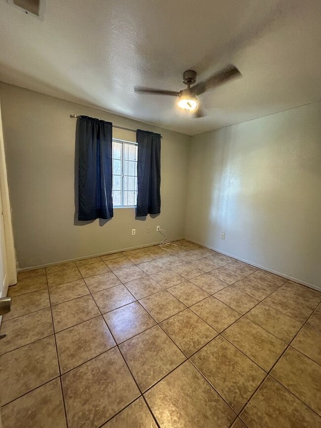 Building Photo - Take a look at this charming single family...