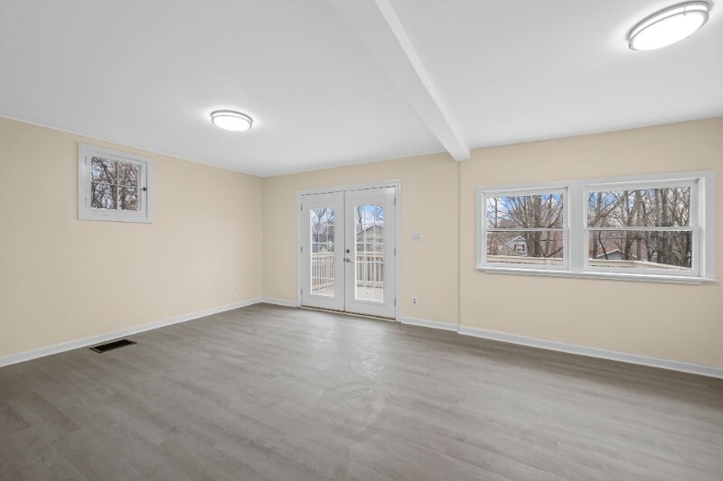 Building Photo - 4935 Hummelsheim Ave