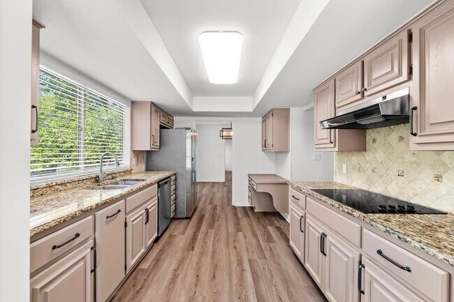 Building Photo - 6603 Whitemarsh Valley Walk