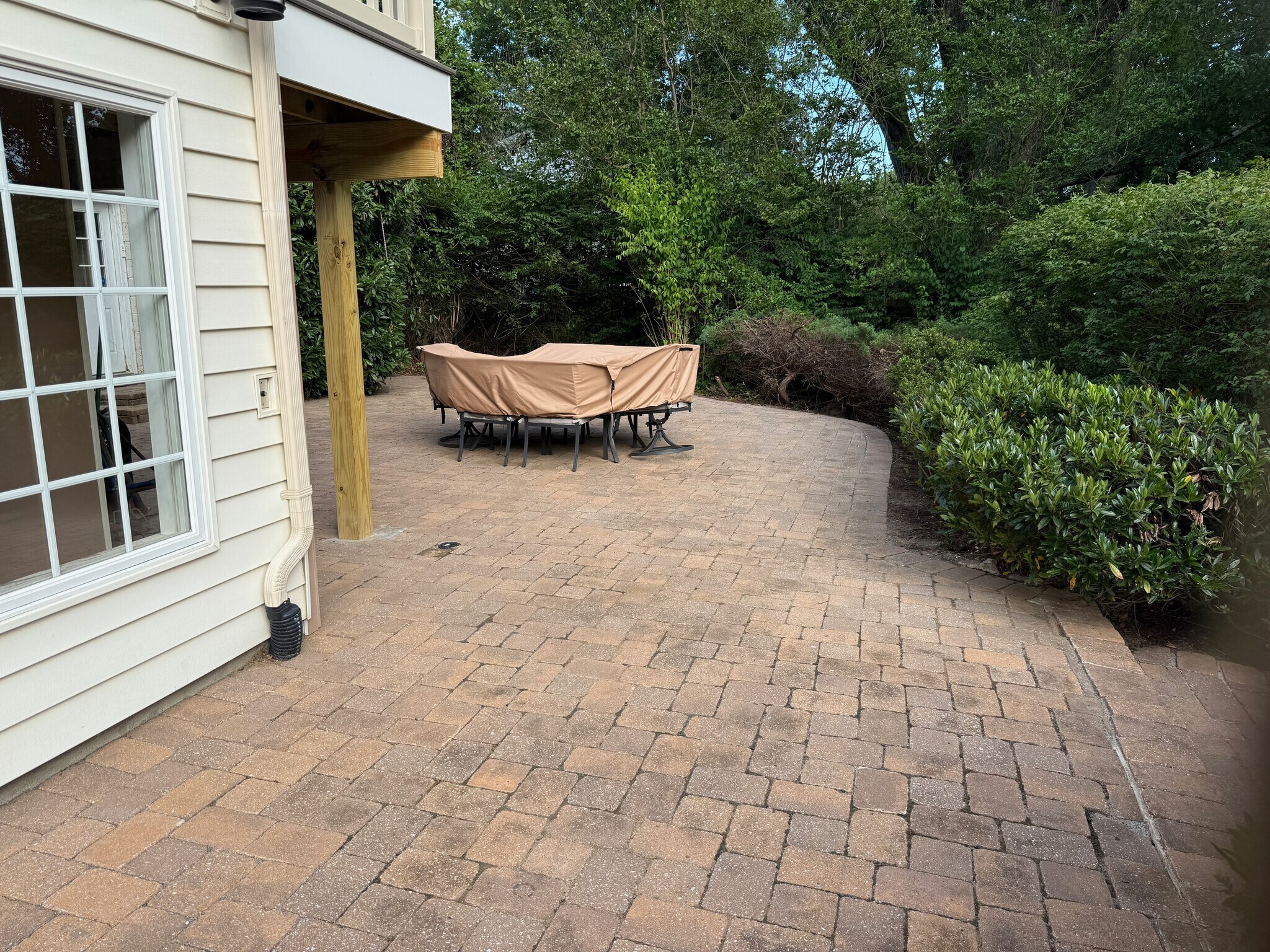 Building Photo - 10225 Tamarack Dr