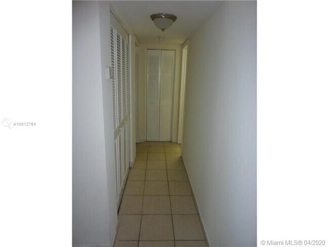 Building Photo - 9417 SW 76th St