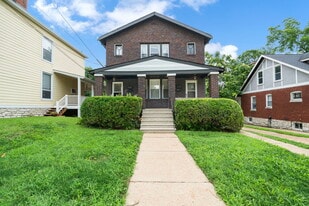 Building Photo - 2126 Yale Ave
