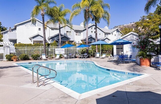 Building Photo - 9980 Scripps Vista Way