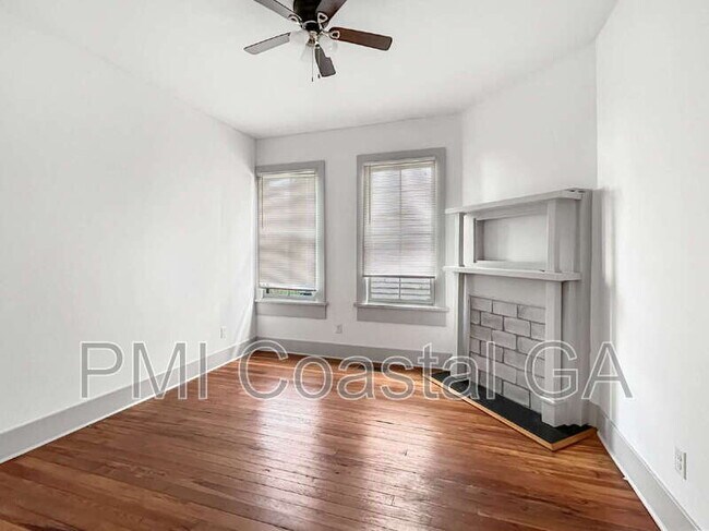 Building Photo - 310 W 42nd St