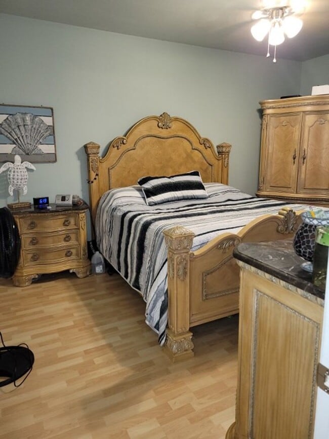 Building Photo - Camden Village