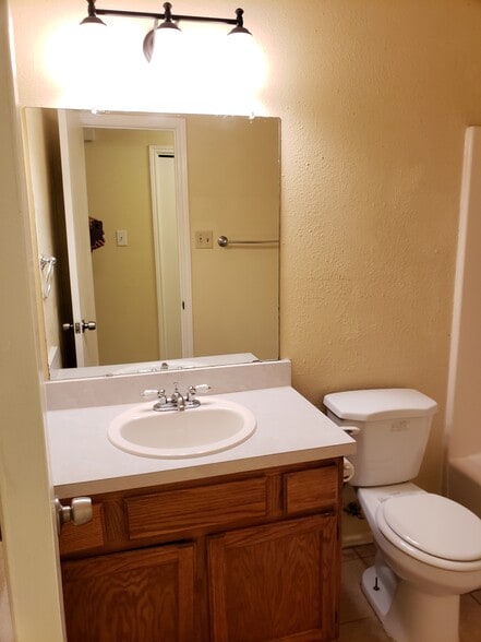 Building Photo - 4433 Flamingo Ct