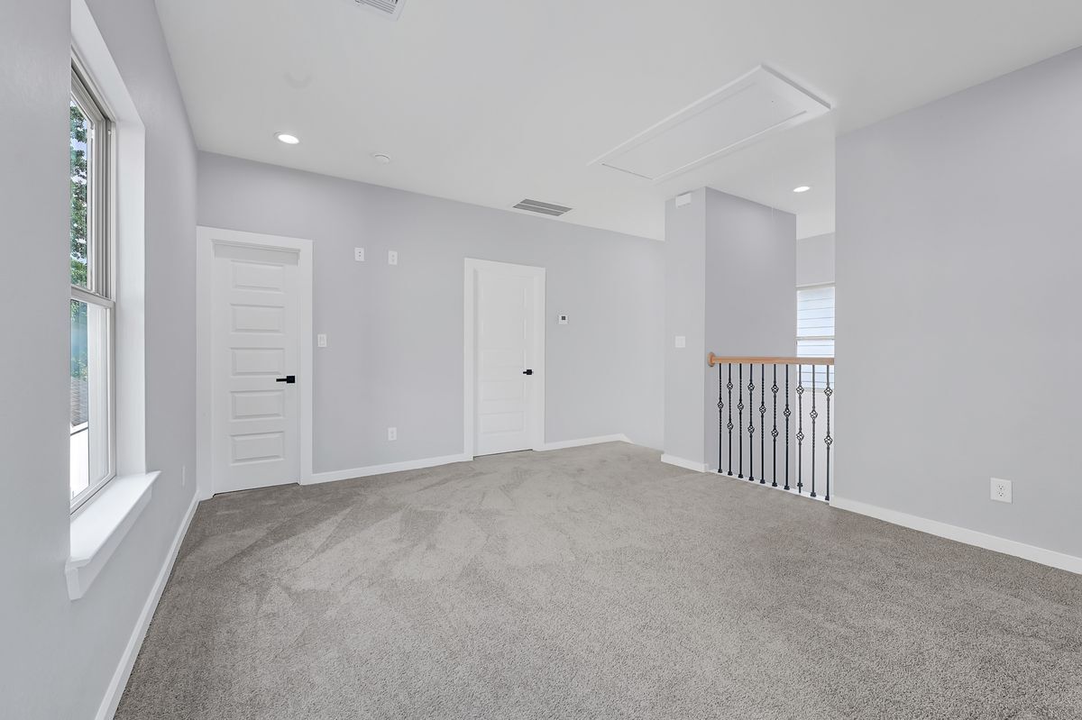 Building Photo - 90 Burress St