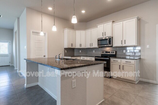 Building Photo - 405 Sika Way