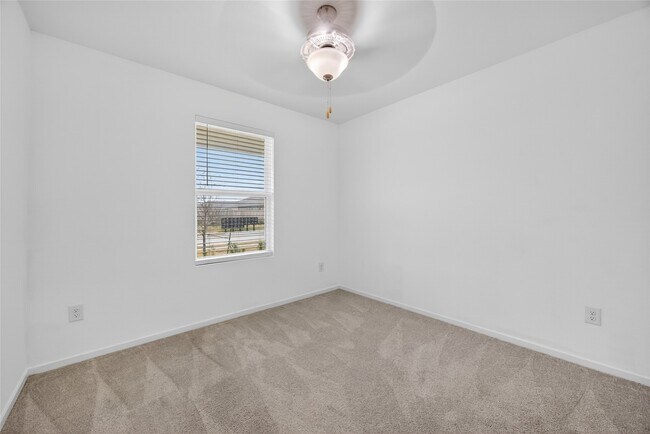 Building Photo - 6523 Water Oak Grn Ln